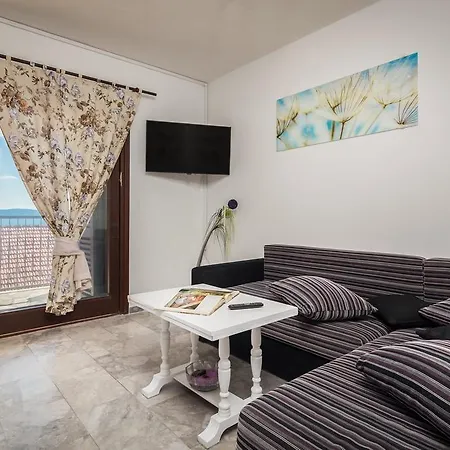 Apartment Av Rako *